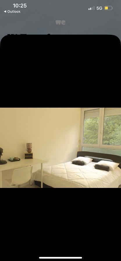 Se: 13A Rue Des Touleuses Pourpre Bed & Breakfast Cergy Bagian luar foto